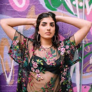 Meet your Posher, Petra